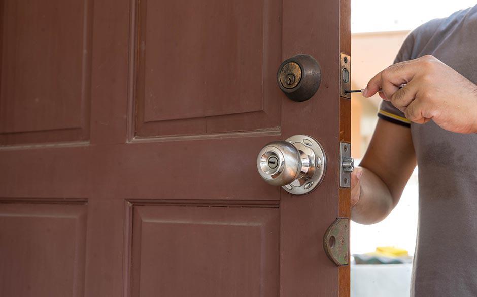 comment ouvrir une porte avec clé à l intérieur Les Pavillons-sous-Bois