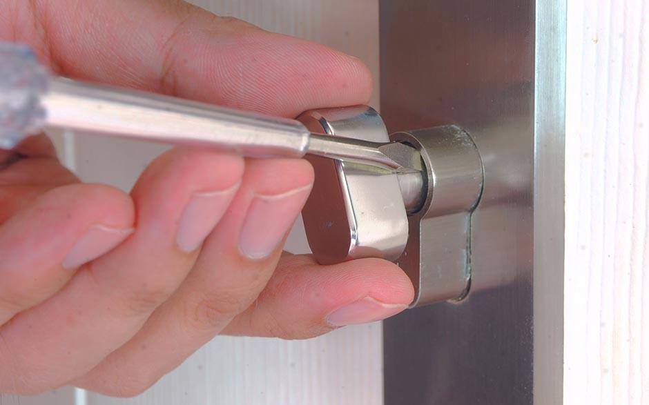 comment ouvrir une porte avec clé à l intérieur Les Pavillons-sous-Bois